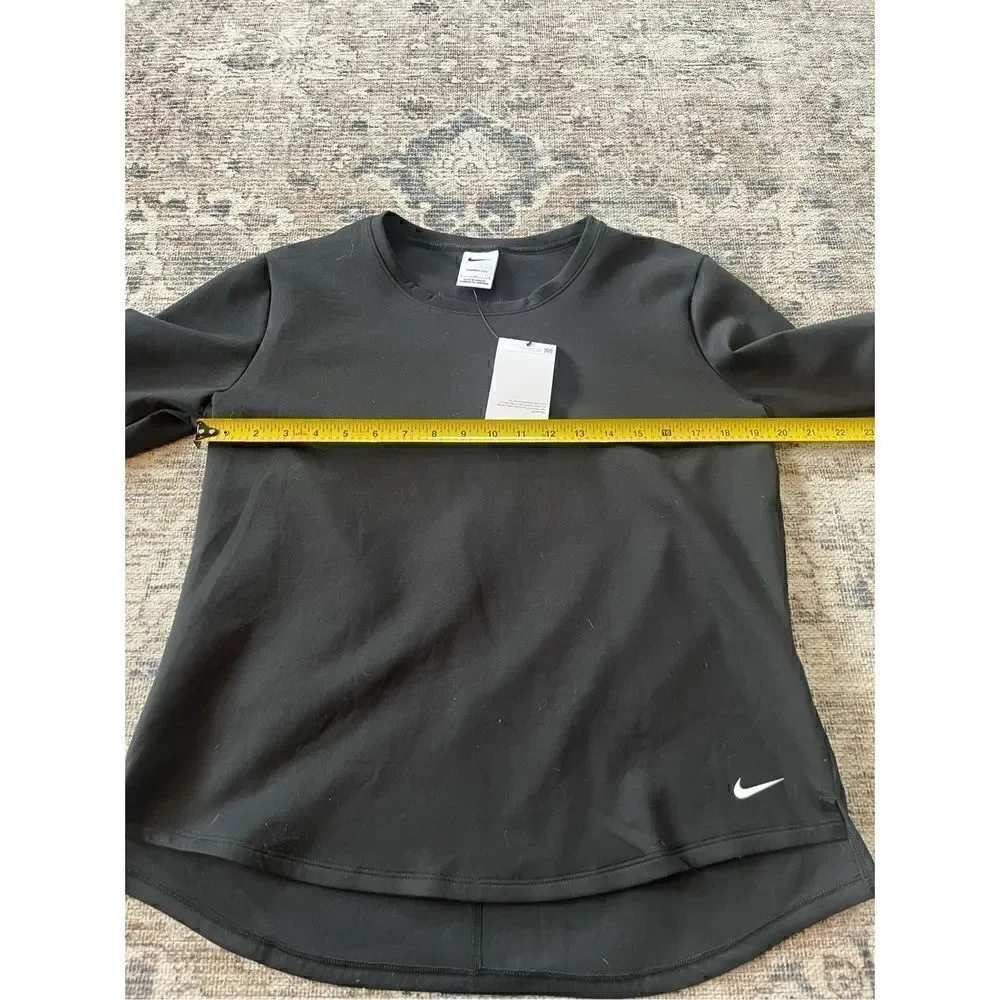 NWT Nike Women's One Therma-FIT Long Sleeve Top